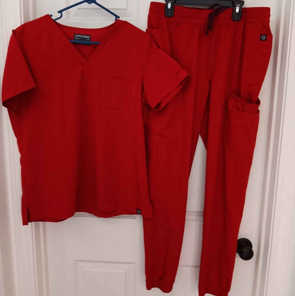 1 Pocket Top Sz Lg & Joggers Sz Med Tall